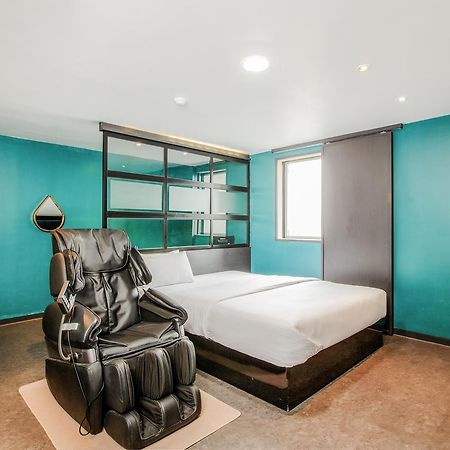 M7 Business Hotel Chilgok Esterno foto