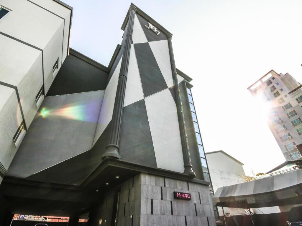 M7 Business Hotel Chilgok Esterno foto