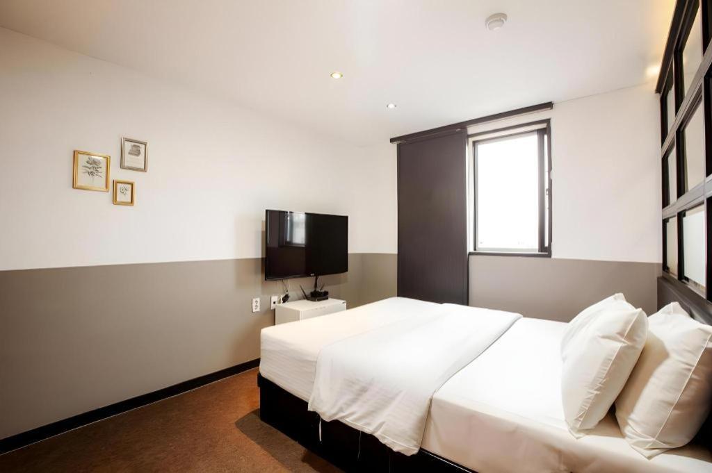 M7 Business Hotel Chilgok Esterno foto