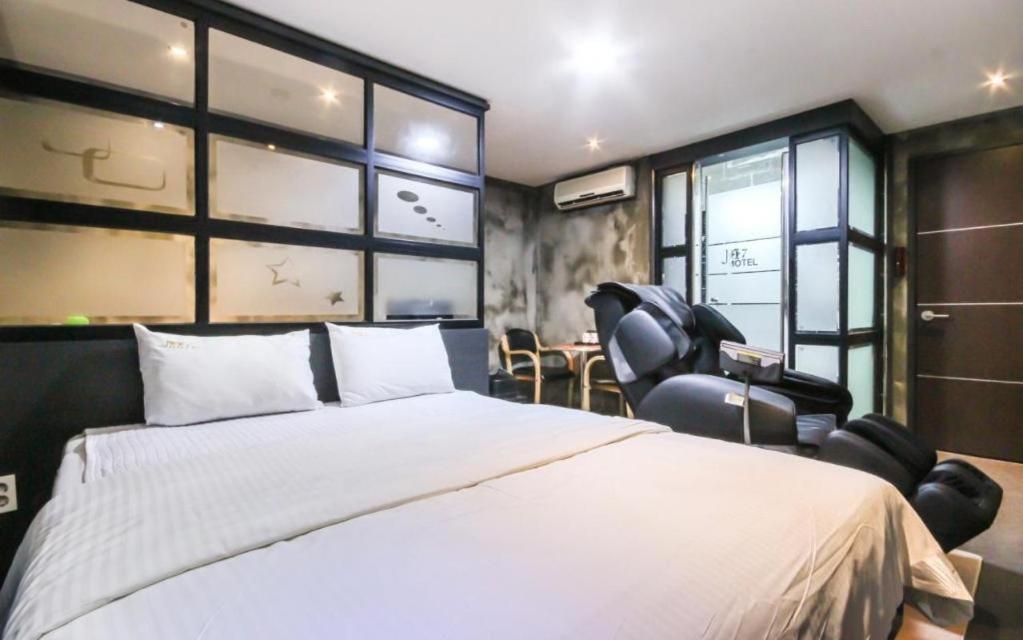 M7 Business Hotel Chilgok Esterno foto