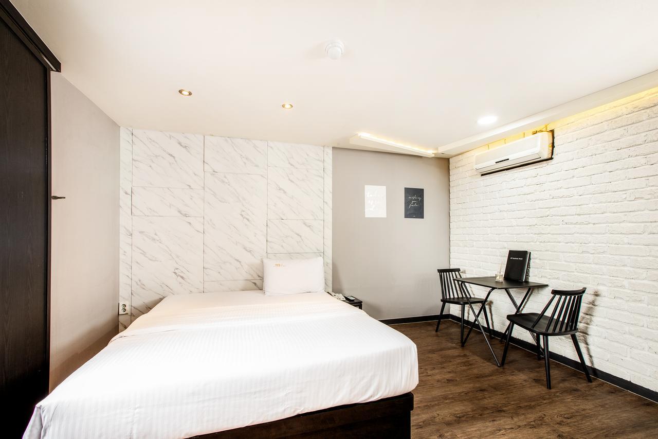 M7 Business Hotel Chilgok Esterno foto