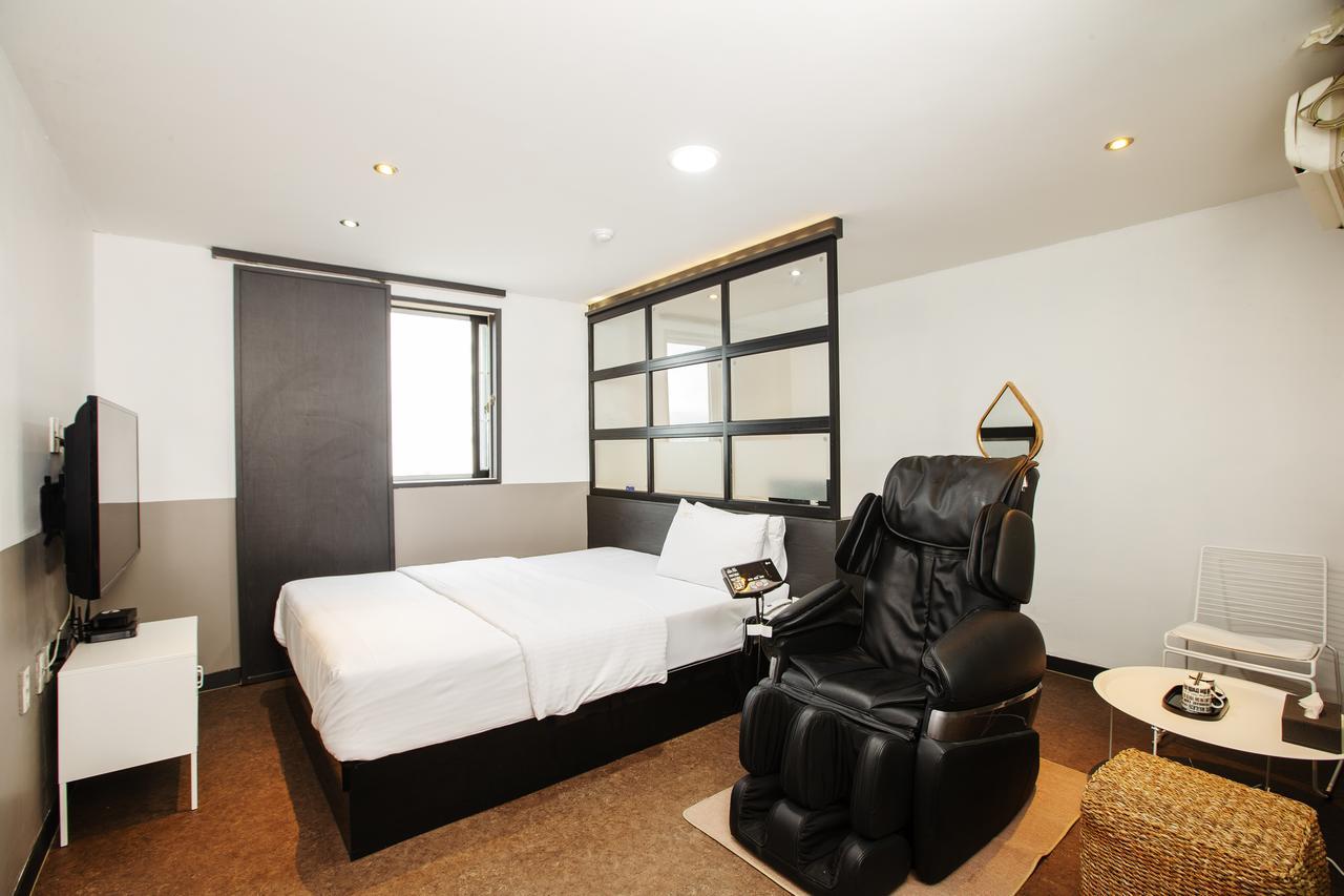 M7 Business Hotel Chilgok Esterno foto